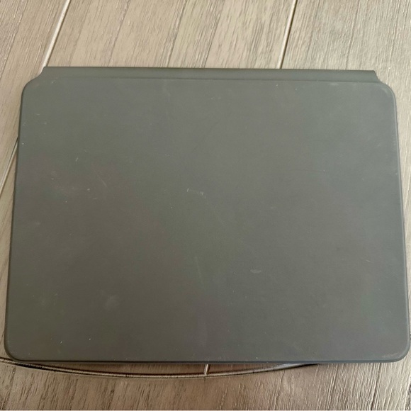 iPad Magic Keyboard Case - Picture 4 of 4